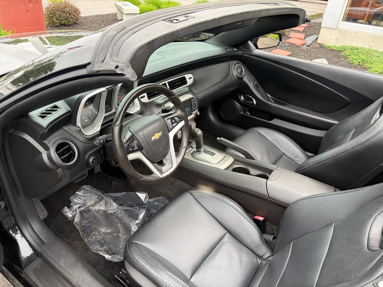 Used 2015 Chevrolet Camaro LT RWD image 20