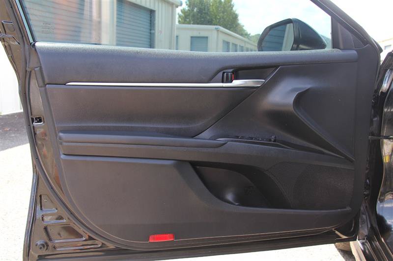 Used 2022 Toyota Camry SE w/ Cold Weather Package FWD image 15