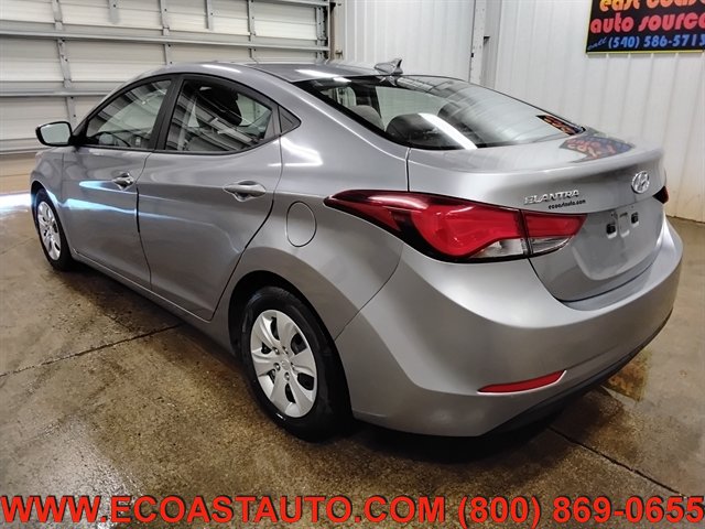 Used 2016 Hyundai Elantra SE FWD image 6