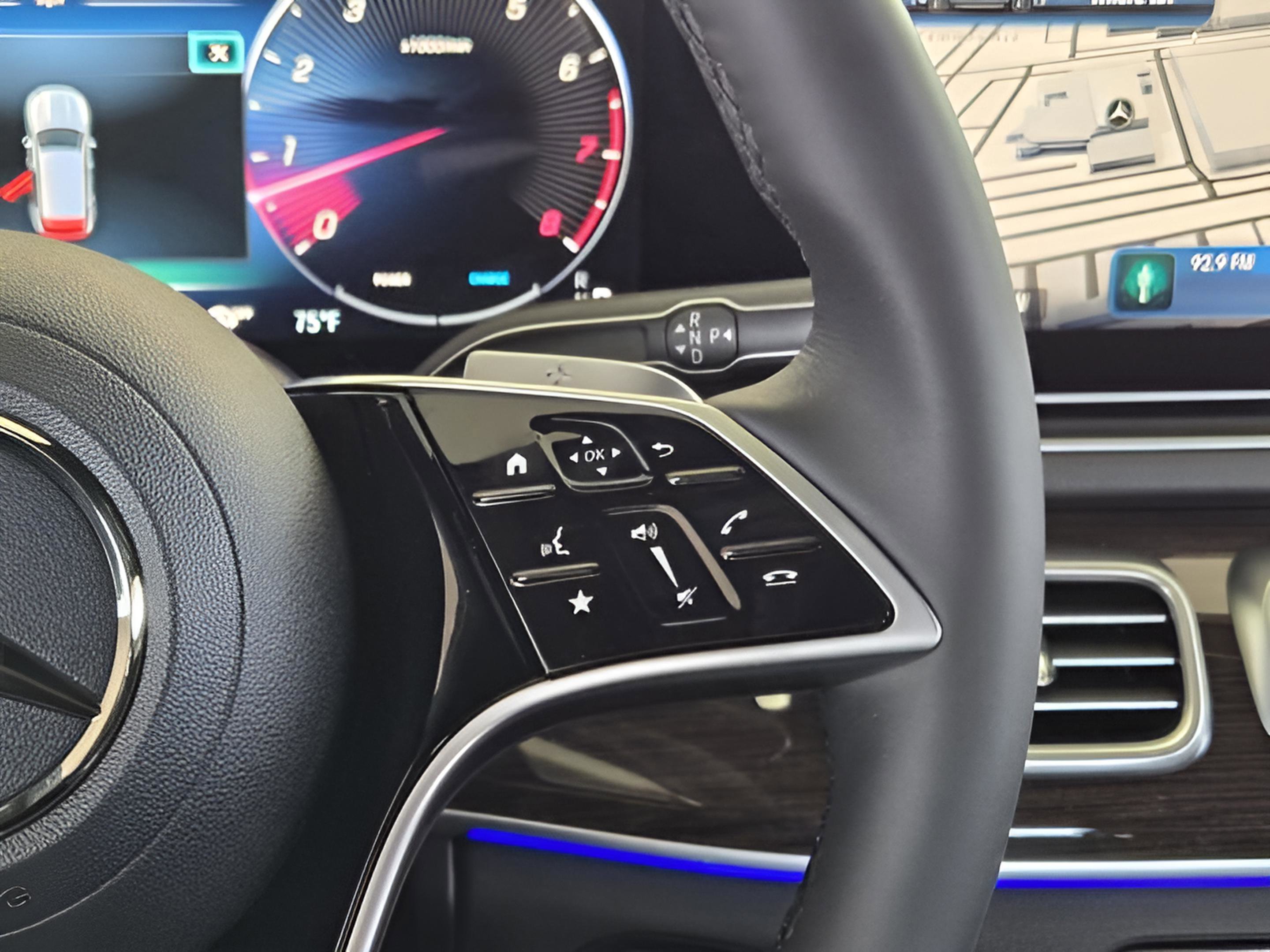 Used 2025 Mercedes-Benz GLE 350 4MATIC image 27