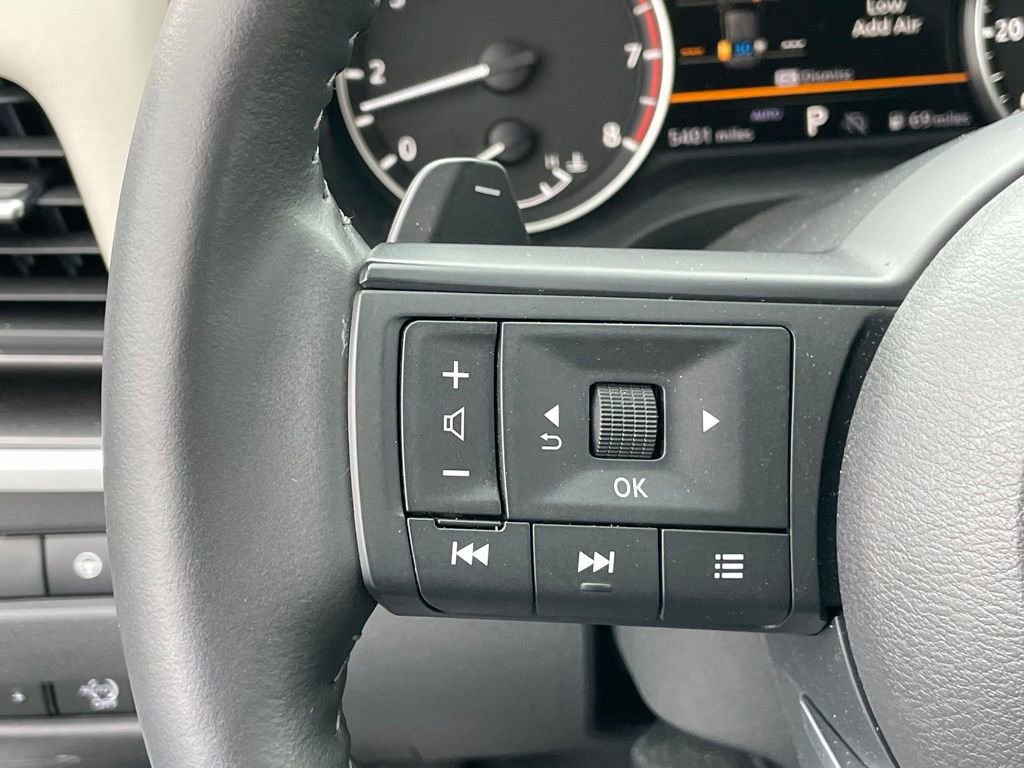 Certified 2024 Nissan Rogue SV w/ SV Premium Package image 16