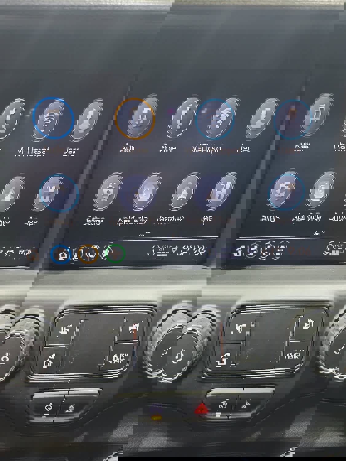 Used 2022 GMC Terrain SLT w/ Tech Package image 24