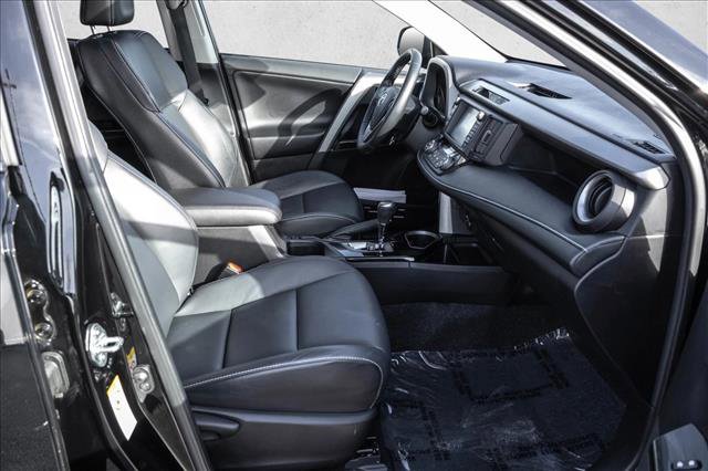 Used 2018 Toyota RAV4 Limited image 25