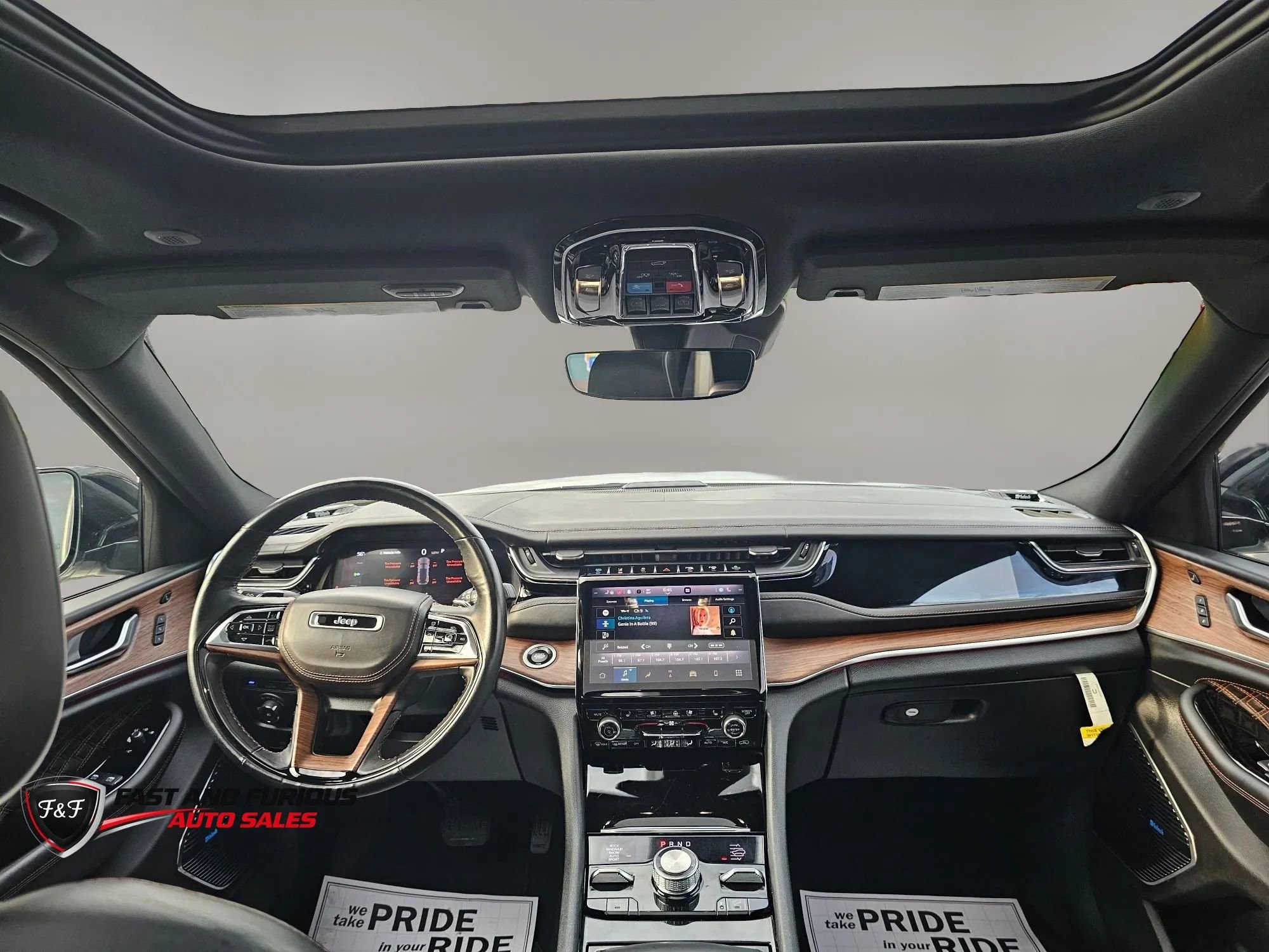 Used 2022 Jeep Grand Cherokee Summit w/ Luxury Tech Group V AWD/4WD image 15