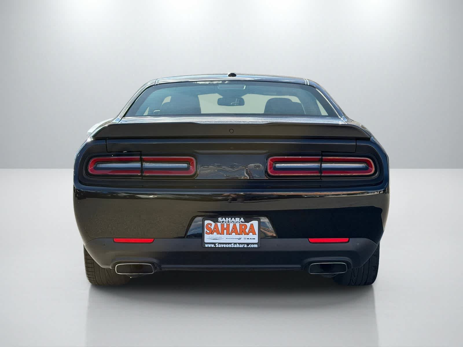 Used 2022 Dodge Challenger R/T w/ Blacktop Package RWD image 7