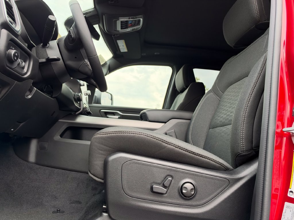 New 2027 RAM 1500 4x4 Crew Cab image 15
