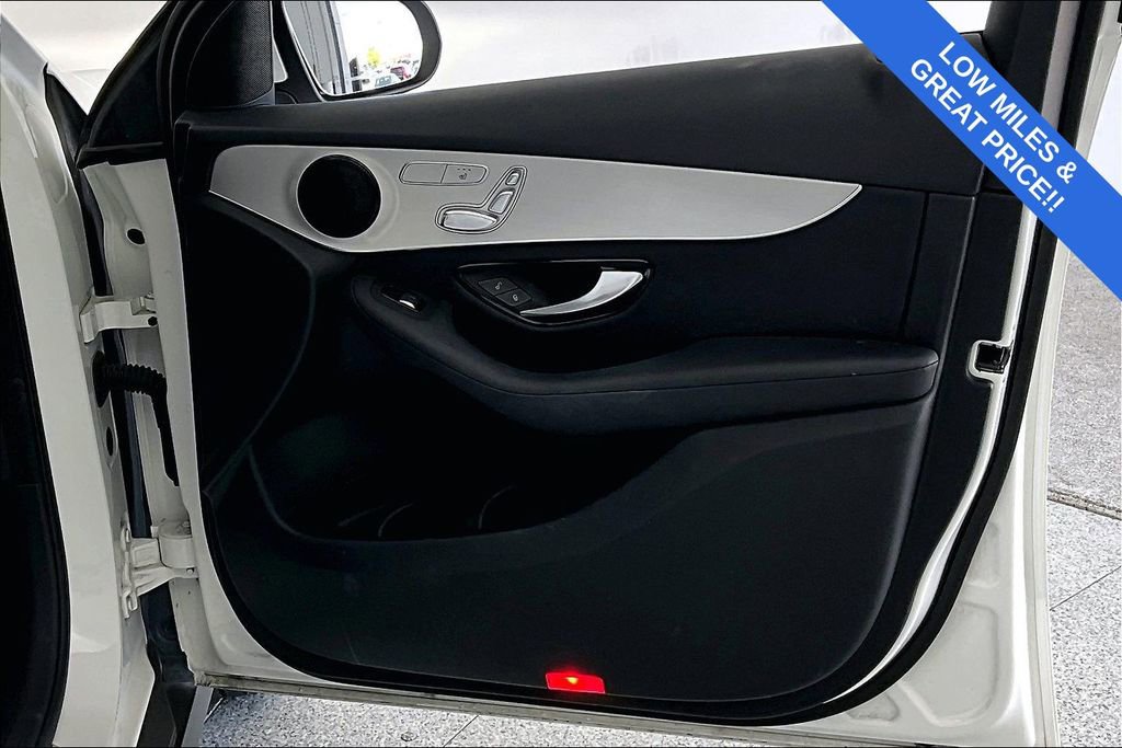 Used 2022 Mercedes-Benz GLC 300 image 23