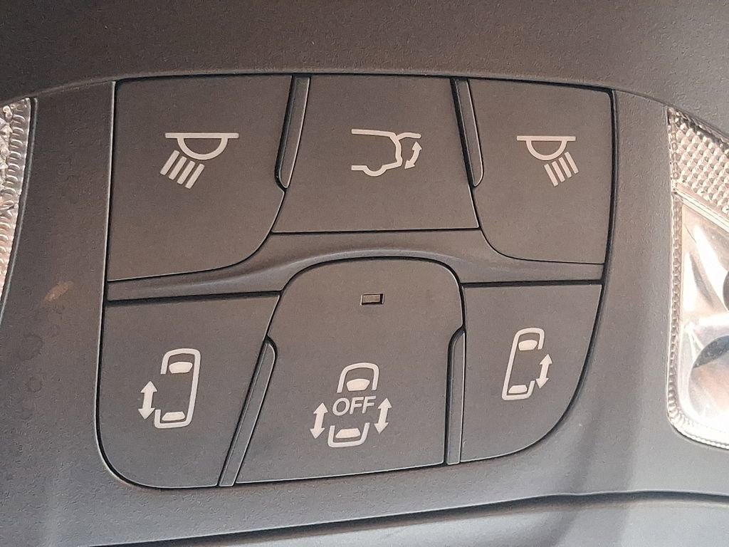 Used 2023 Chrysler Pacifica Pinnacle image 31