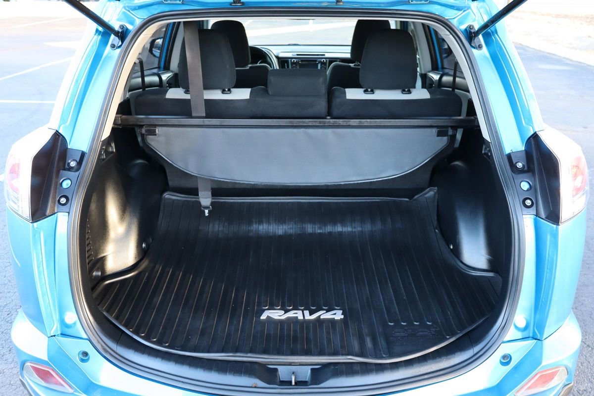 Used 2017 Toyota RAV4 XLE image 14