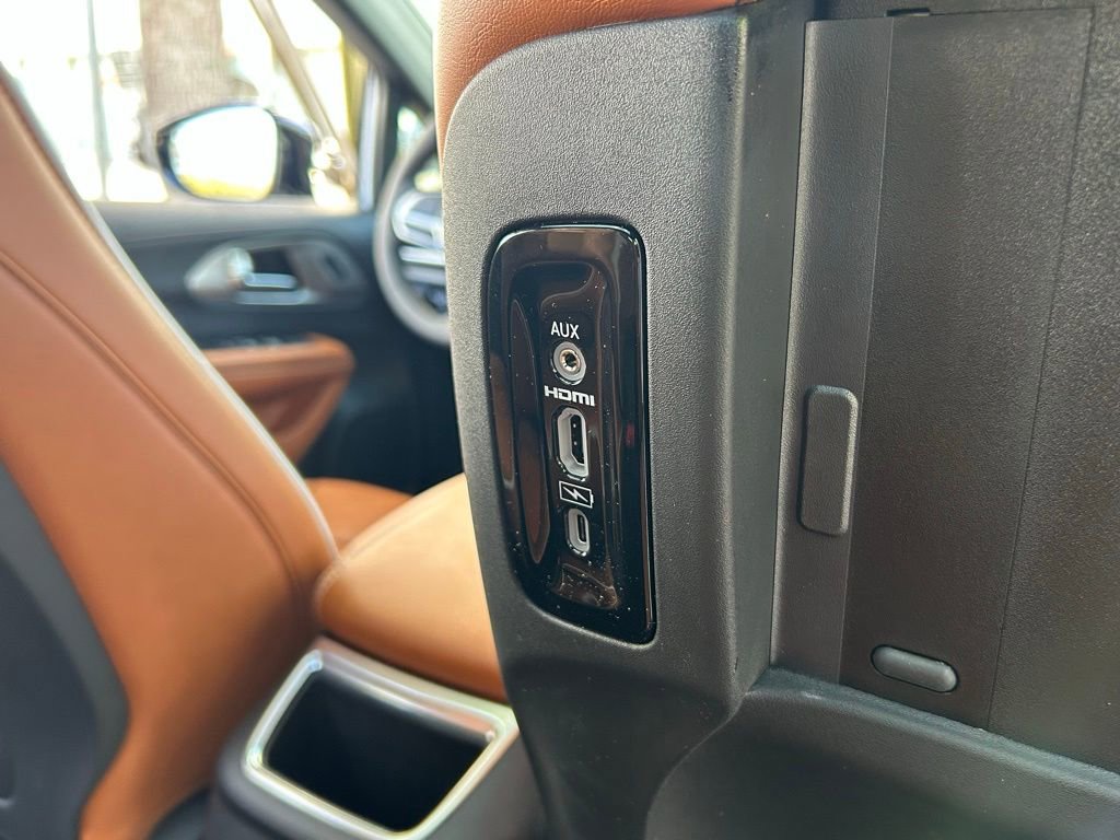 New 2026 Chrysler Pacifica Pinnacle image 45