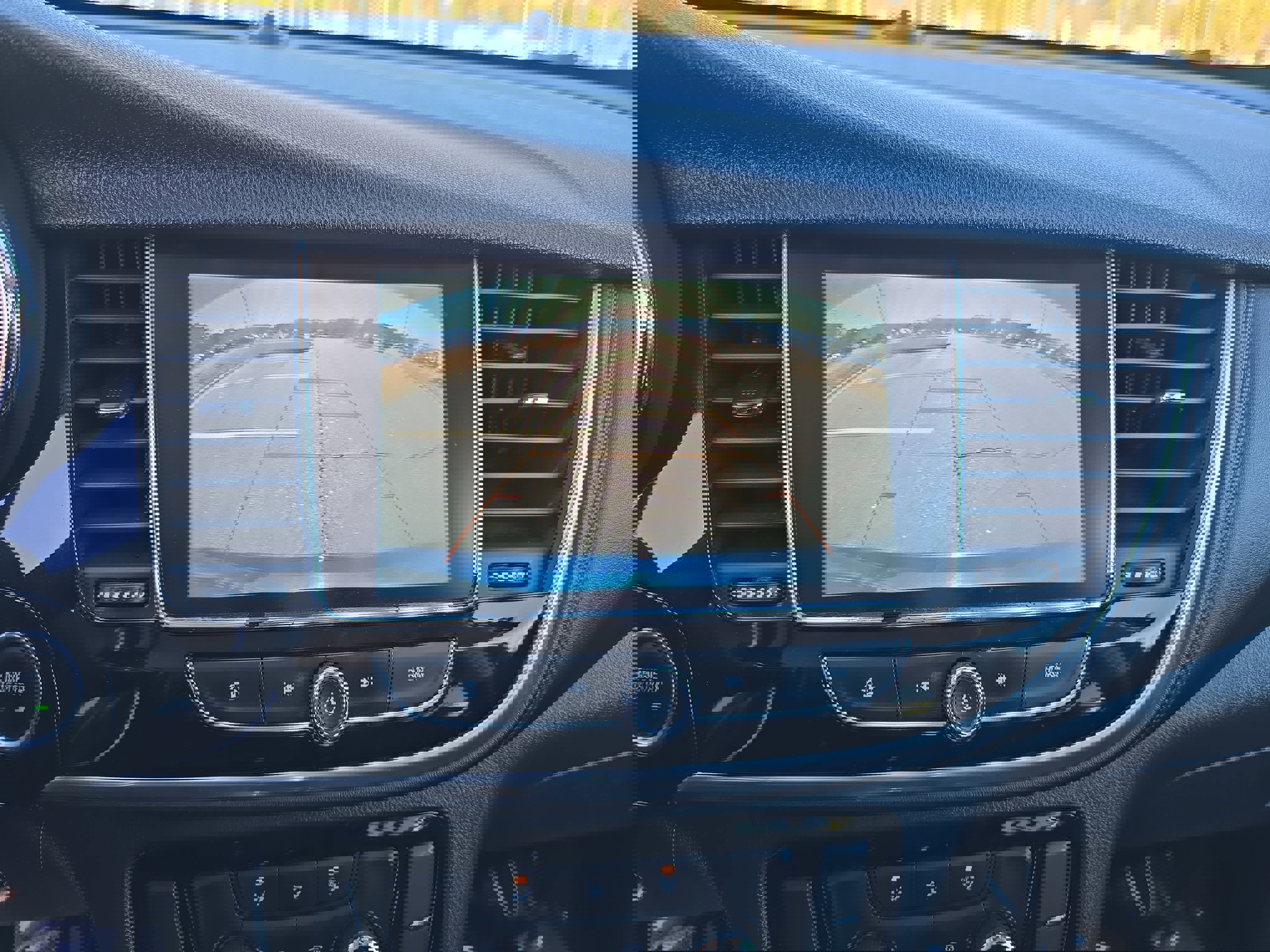 Used 2020 Buick Encore Preferred image 21