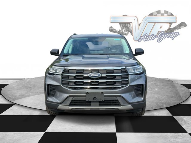 Used 2026 Ford Explorer Active AWD/4WD image 2