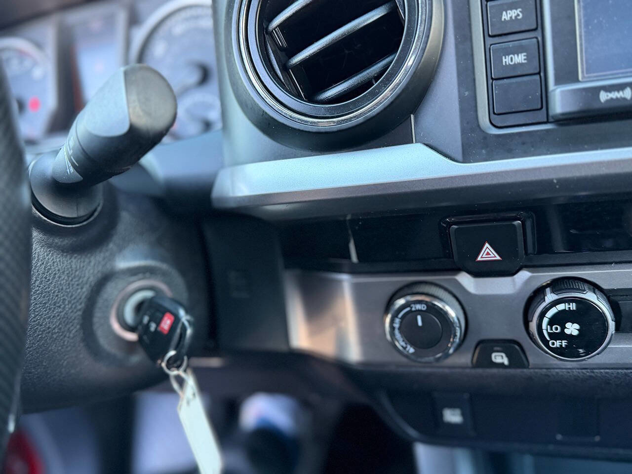 Used 2016 Toyota Tacoma TRD Sport image 27