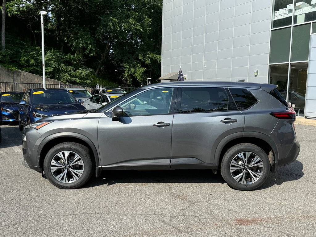 Used 2021 Nissan Rogue SV AWD/4WD image 3