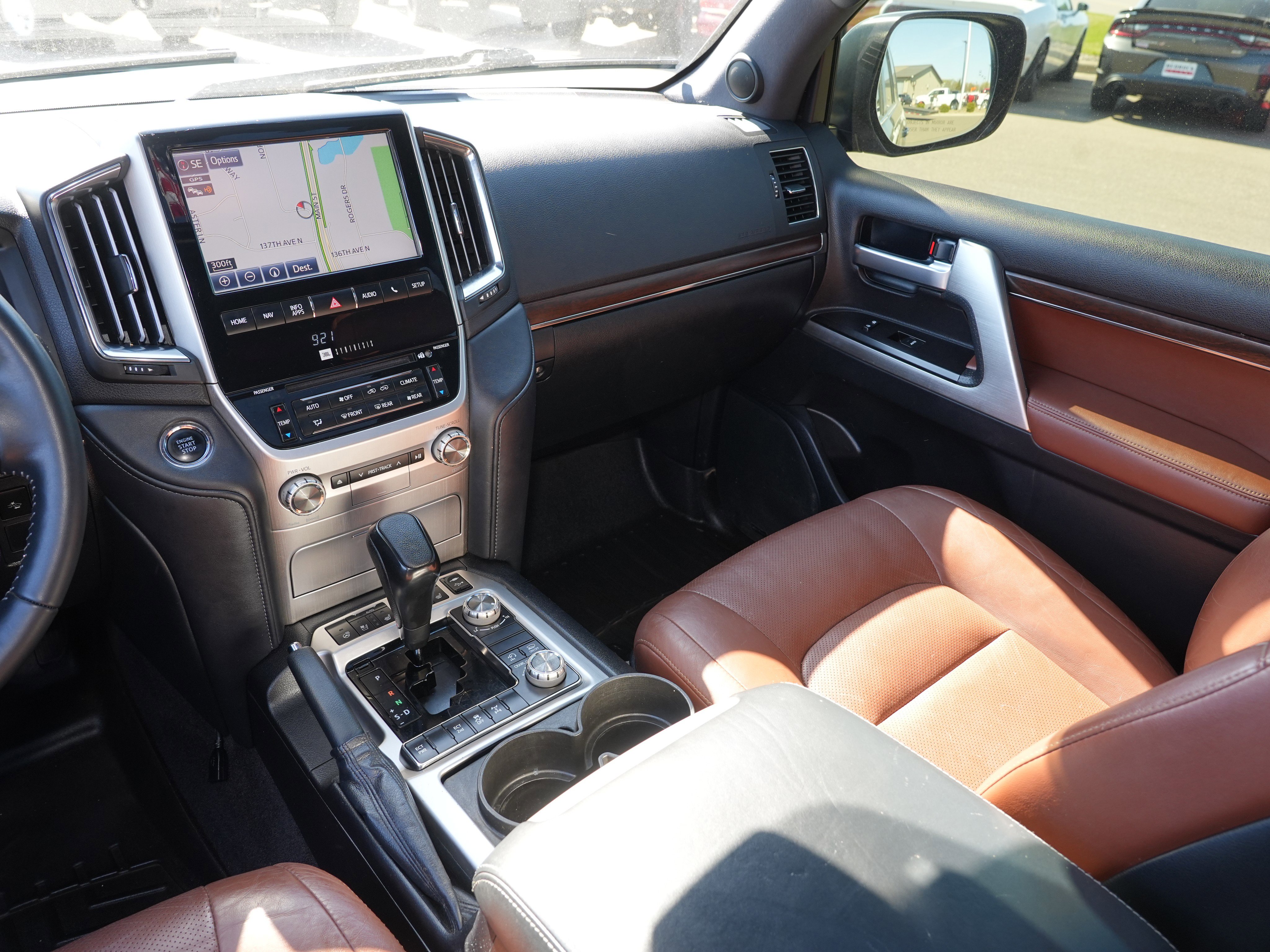 Used 2016 Toyota Land Cruiser AWD/4WD image 21