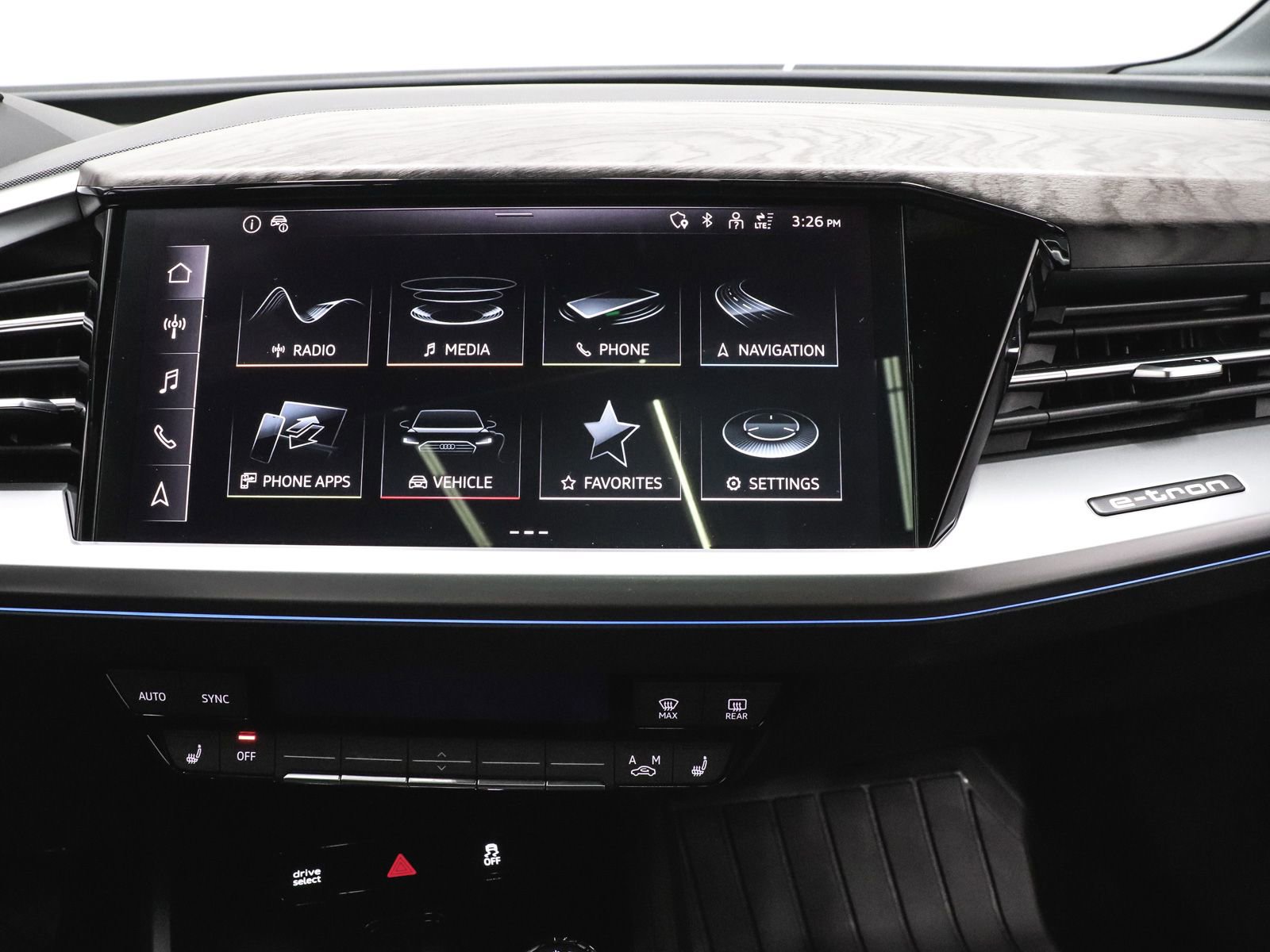 Used 2025 Audi Q4 e-tron Premium Plus w/ Premium Plus image 29