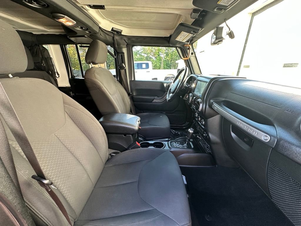 Used 2018 Jeep Wrangler Unlimited Sport S image 42