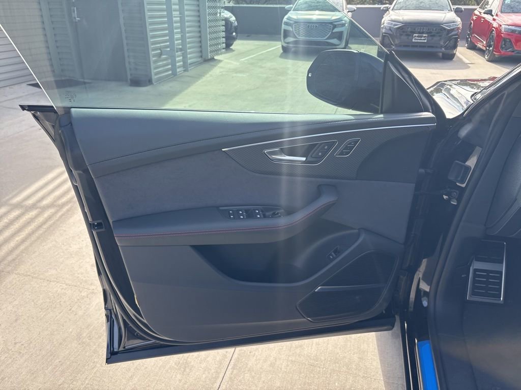 New 2026 Audi SQ8 Prestige image 10