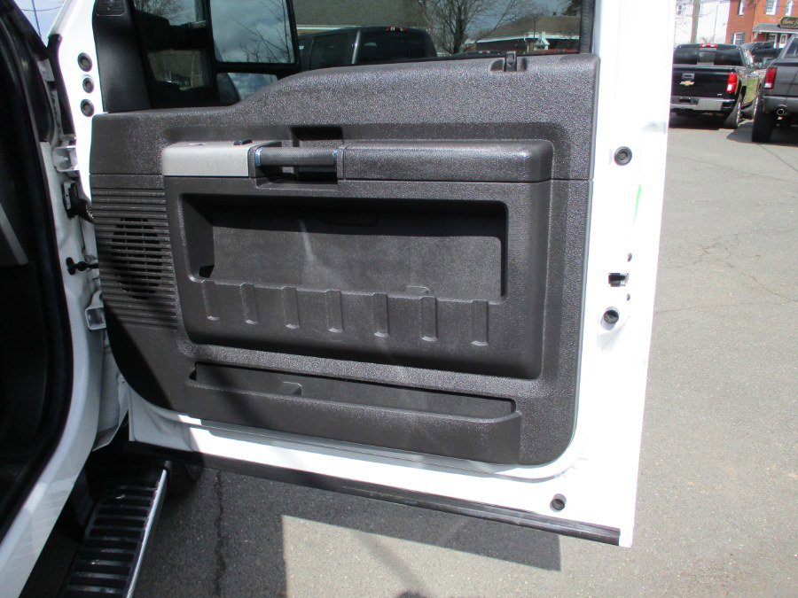 Used 2015 Ford F350 Lariat image 26