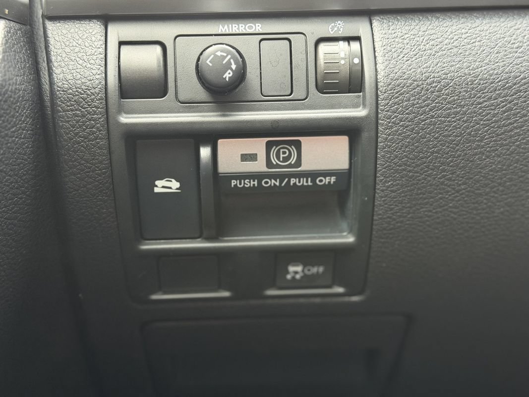 Used 2014 Subaru Outback 2.5i Premium AWD/4WD image 23