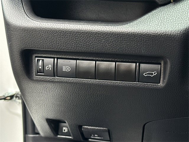 Used 2022 Toyota RAV4 XLE image 29