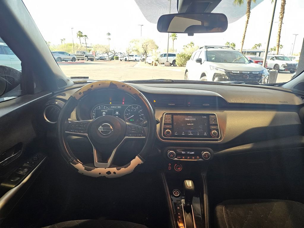 Used 2020 Nissan Kicks SV w/ Exterior Package image 12