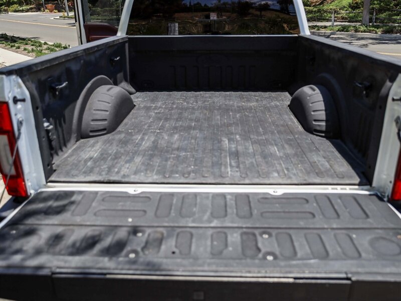 Used 2021 Ford F350 Platinum w/ Tremor Off-Road Package AWD/4WD image 37
