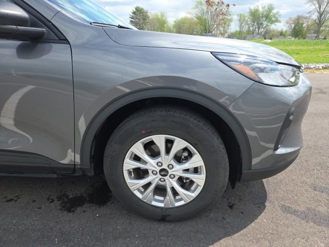 Used 2025 Ford Escape Active AWD/4WD image 4