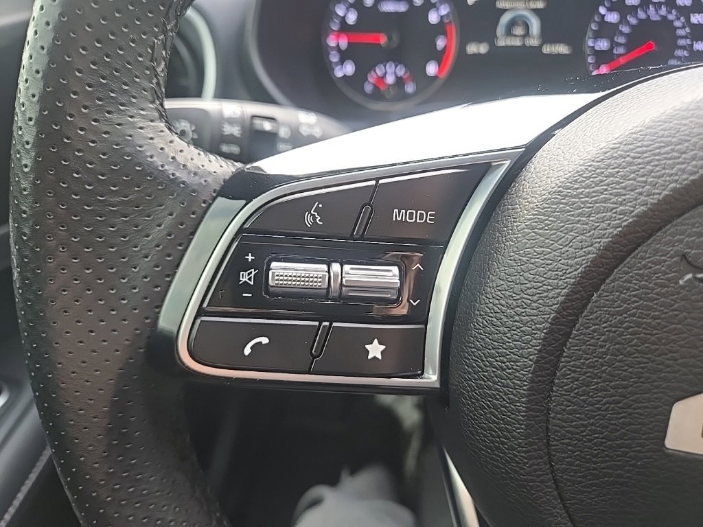 Used 2024 Kia Forte GT-Line image 13