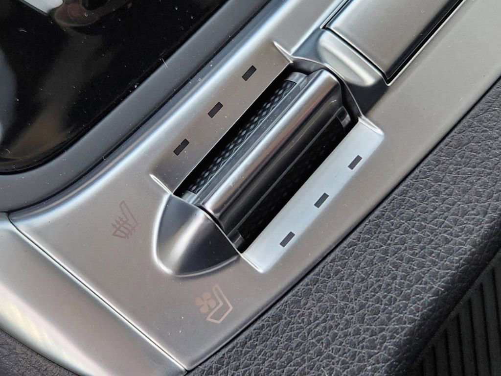 Certified 2025 Kia Carnival SX image 24