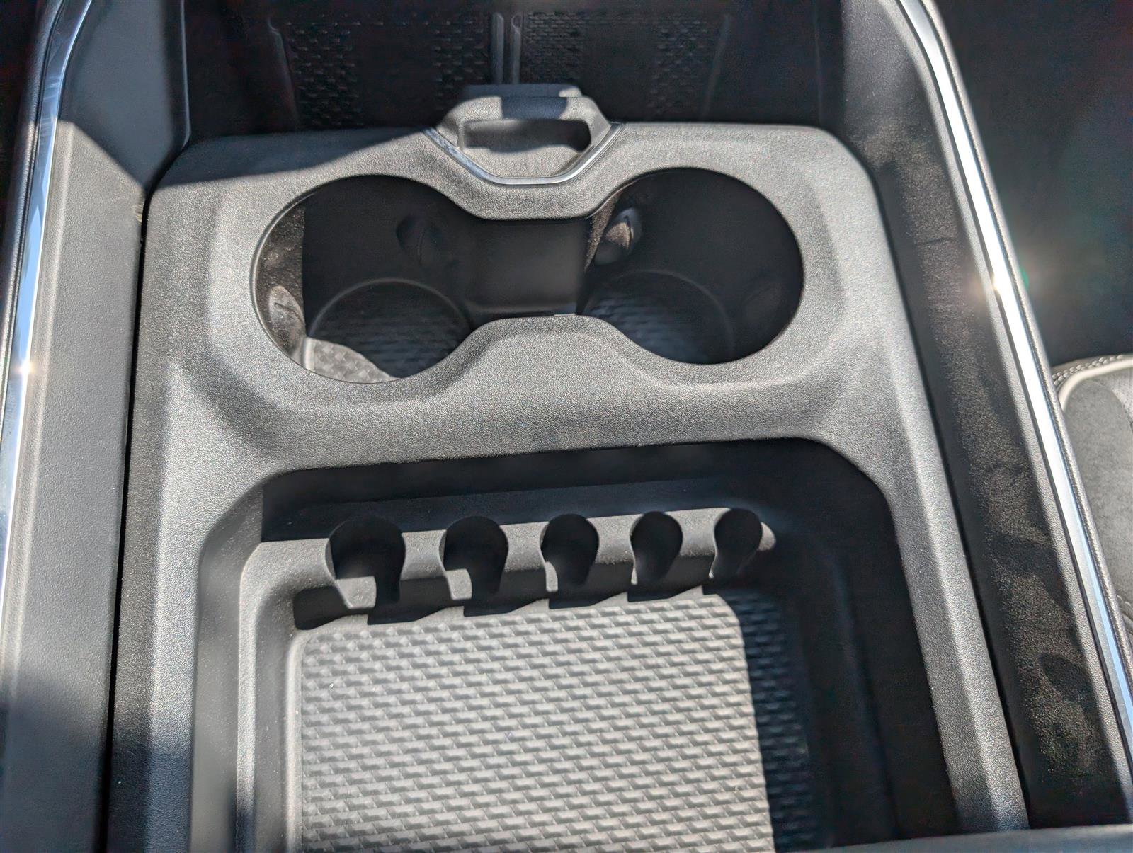 New 2025 RAM 2500 Laramie AWD/4WD image 19