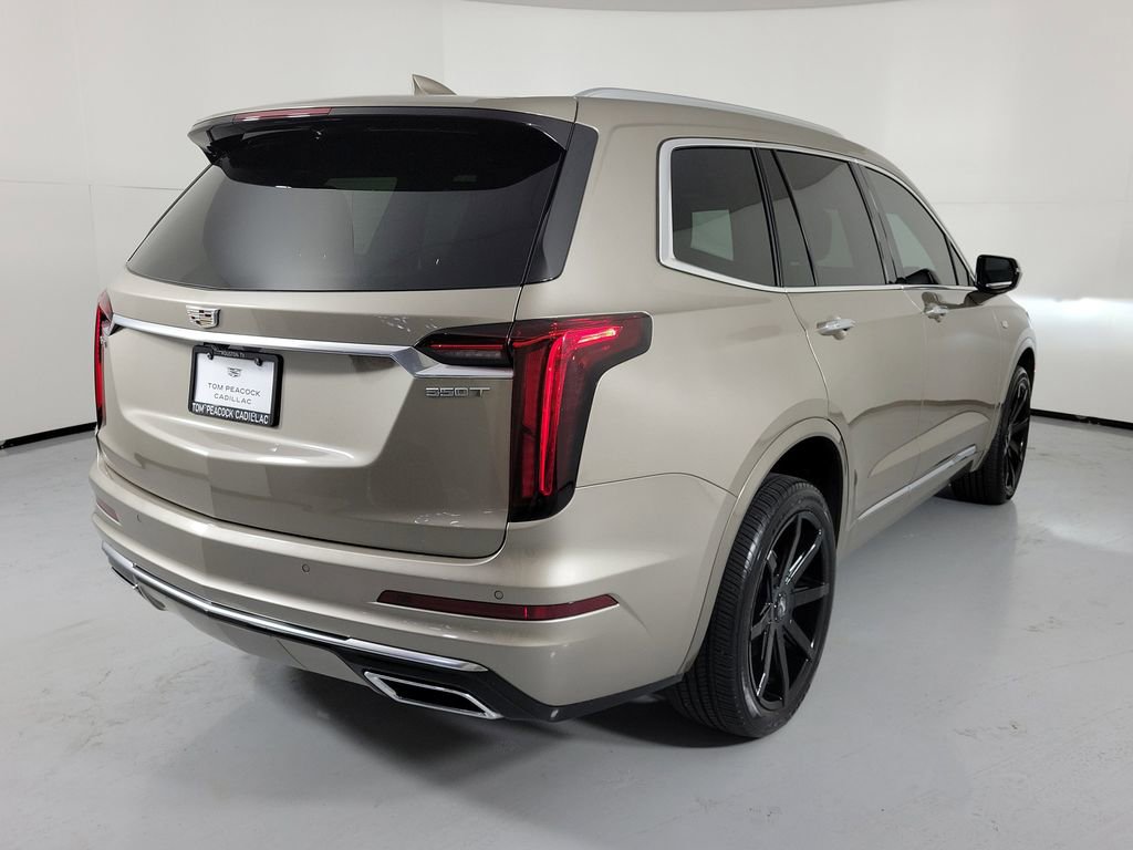 Used 2023 Cadillac XT6 Luxury FWD image 3