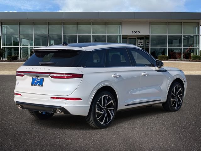 Used 2024 Lincoln Corsair Grand Touring w/ Equipment Group 301A AWD/4WD image 4