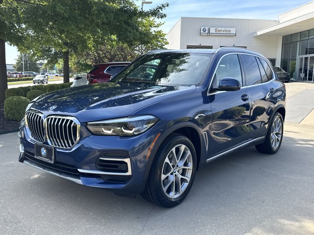 Used 2022 BMW X5 xDrive40i w/ Premium Package AWD/4WD image 1