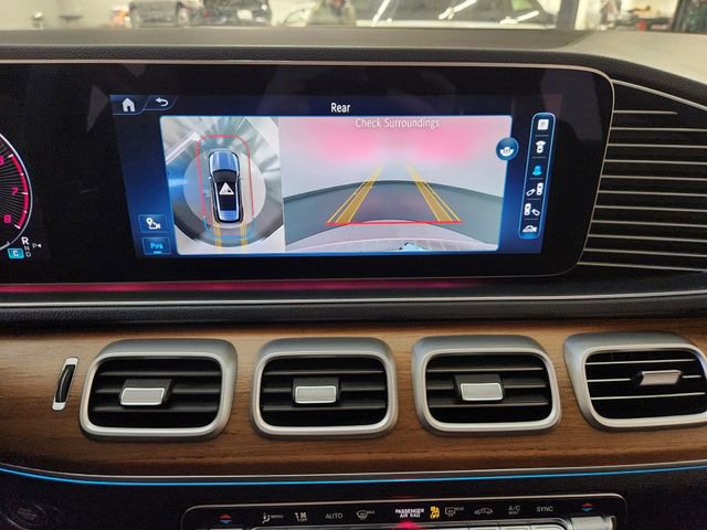 Used 2024 Mercedes-Benz GLE 350 4MATIC w/ Winter Package image 18