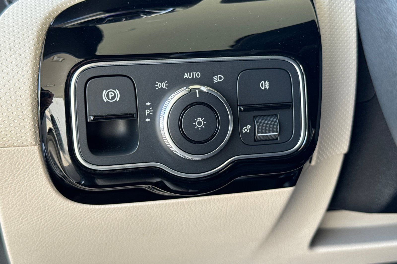 Certified 2025 Mercedes-Benz CLA 250 image 30