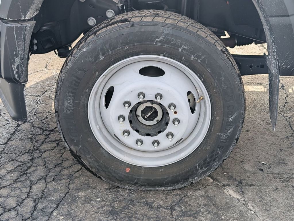 New 2025 Ford F550 4x4 Regular Cab Super Duty image 13
