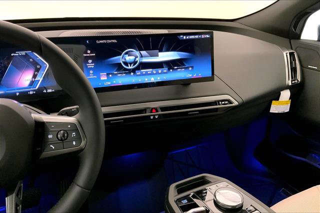 New 2025 BMW iX xDrive50 w/ Premium Package image 5