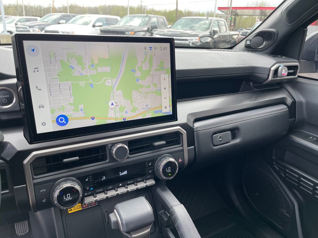 Used 2025 Toyota 4Runner Limited image 19