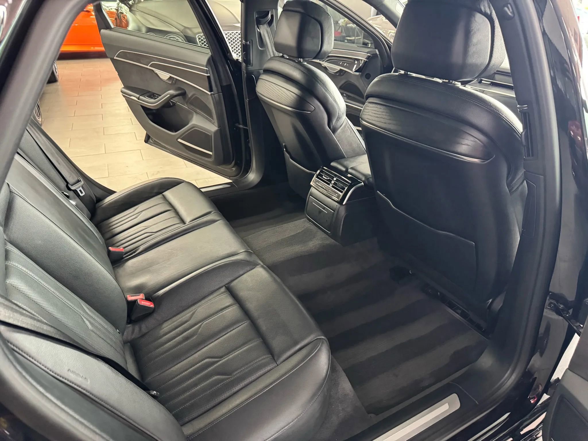 Used 2019 Audi A8 L 3.0T w/ Executive Package image 16