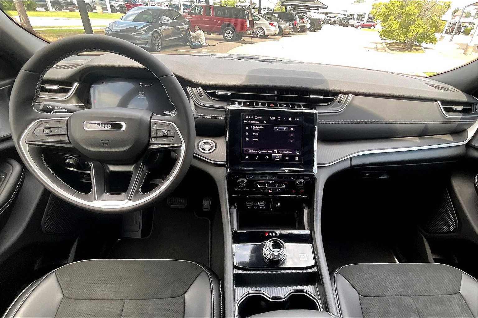 New 2025 Jeep Grand Cherokee L Altitude image 5