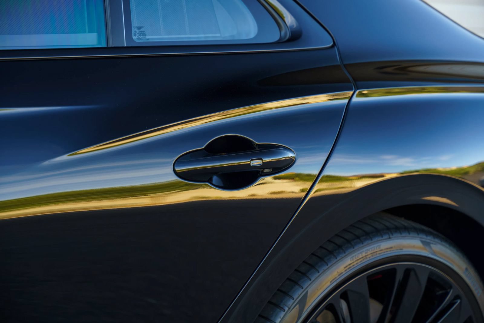 Used 2024 Bentley Flying Spur S W12 AWD/4WD image 42