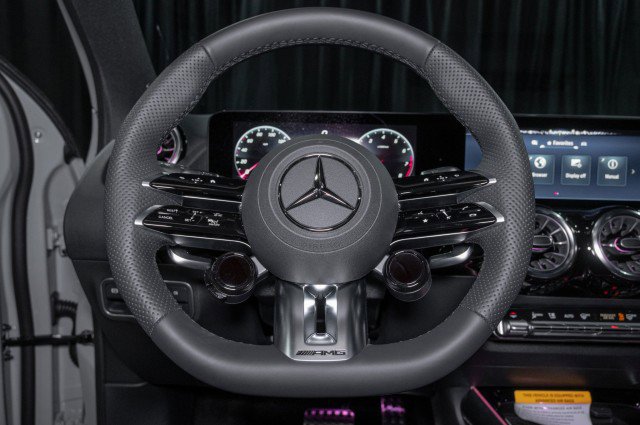 New 2026 Mercedes-Benz GLA 35 AMG 4MATIC image 20