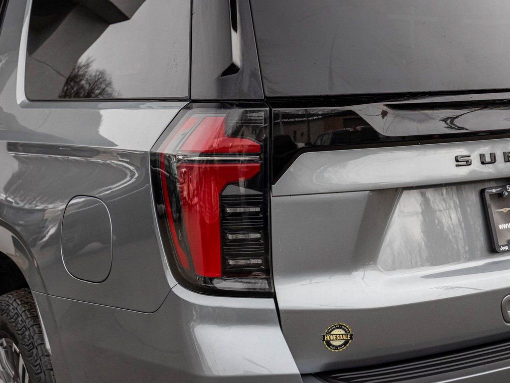 Used 2025 Chevrolet Suburban Z71 image 38