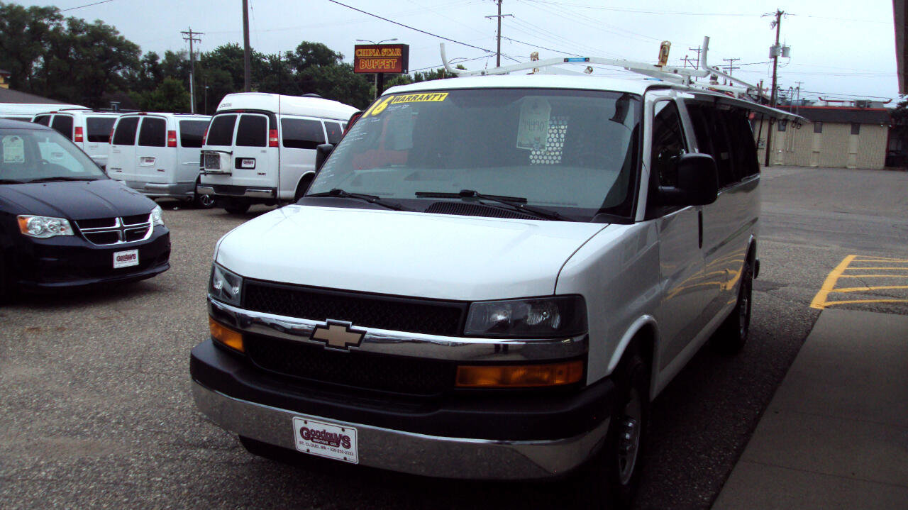 Used 2016 Chevrolet Express 3500 w/ Express Access Plus Package image 4