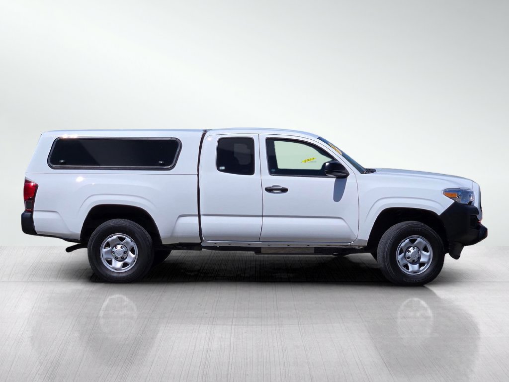 Used 2023 Toyota Tacoma SR RWD image 3