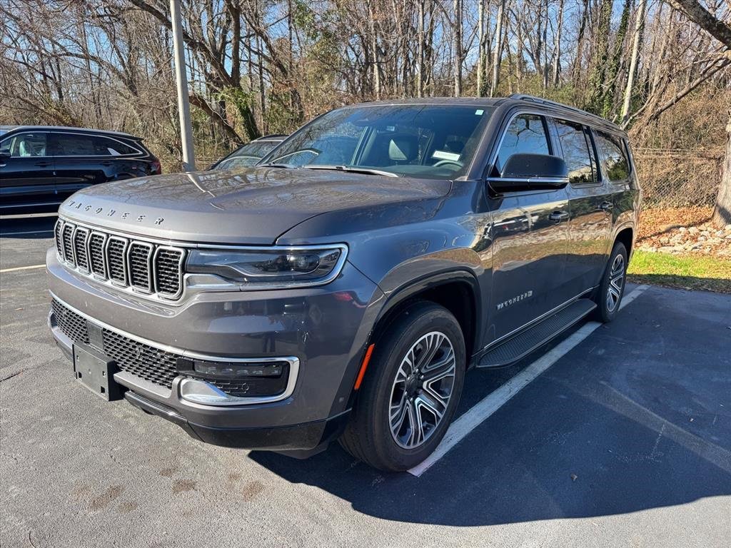 Used 2023 Jeep Wagoneer L 4WD w/ Premium Group I image 9