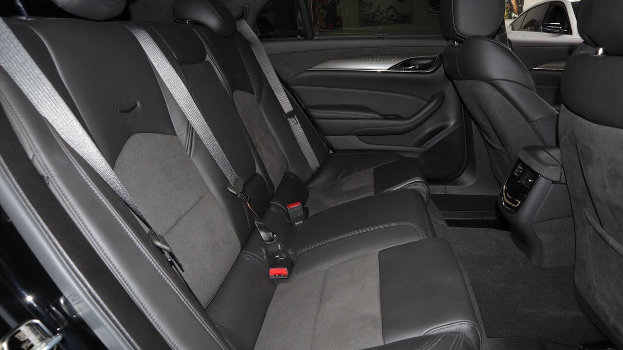 Used 2019 Cadillac CTS V w/ Luxury Package image 34