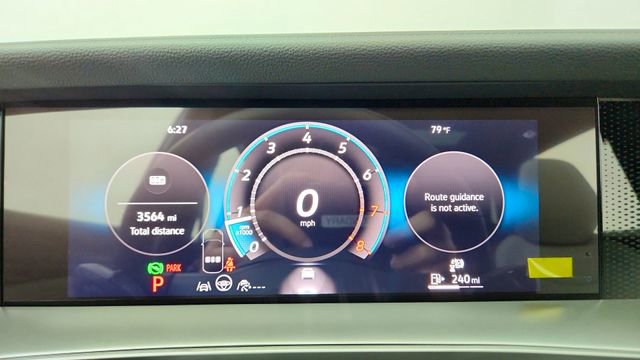 Used 2025 Volkswagen Tiguan SE R-Line image 38