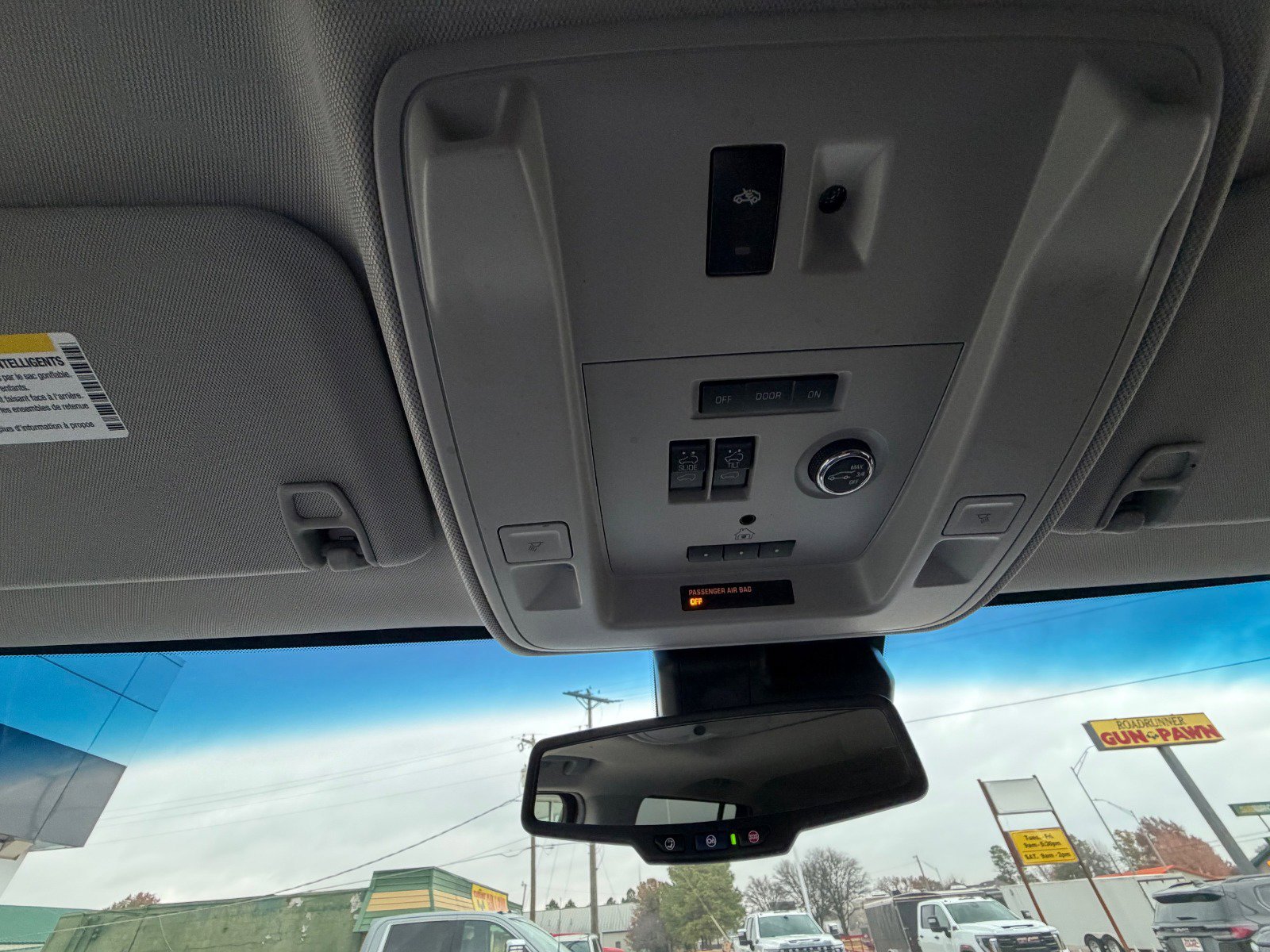 Used 2019 GMC Yukon XL Denali w/ Open Road Package image 18